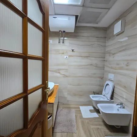 Tiksi Tirana
